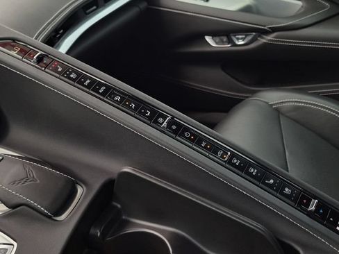 Used 2020 Chevrolet Corvette Stingray Preferred Cpe w/ 2LT Preferred Equipment Group RWD image 19