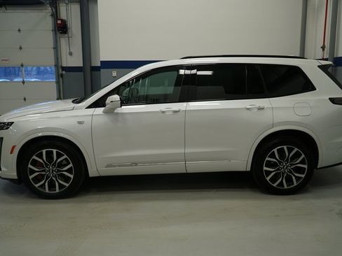 New 2025 Cadillac XT6 Sport image 2