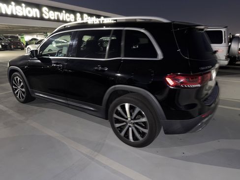 Used 2022 Mercedes-Benz GLB 250 4MATIC image 3