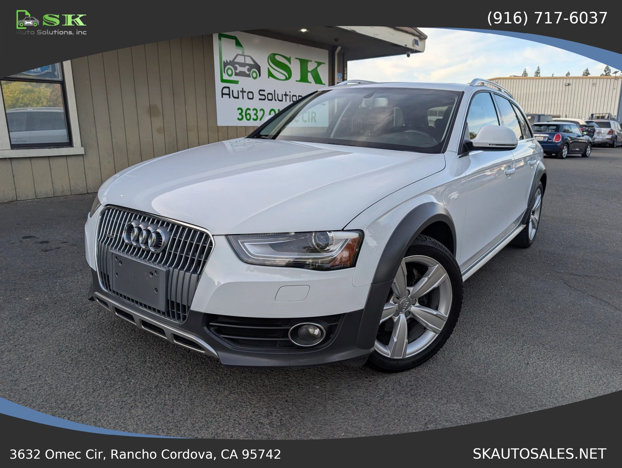 Used 2016 Audi A4 Premium w/ Audi MMI Navigation Plus AWD/4WD image 2