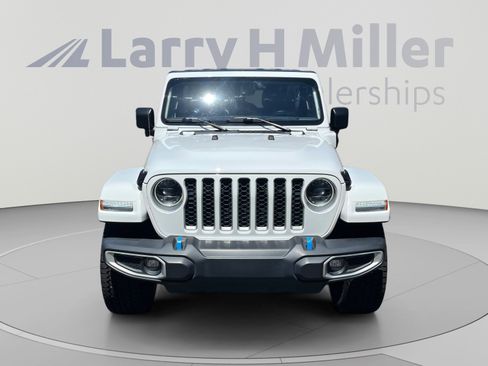 Used 2023 Jeep Wrangler Unlimited Sahara w/ Cold Weather Group AWD/4WD image 8