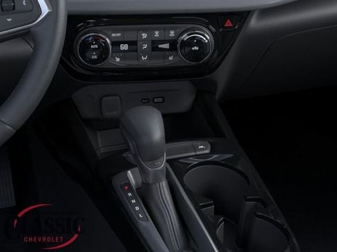 New 2026 Chevrolet Trax LT w/ LT Convenience Package FWD image 25