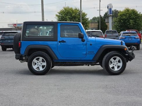 Used 2015 Jeep Wrangler Sport w/ Quick Order Package 24S AWD/4WD image 8