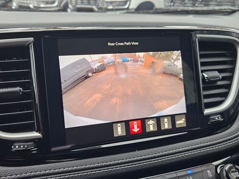 New 2026 Chrysler Pacifica Select FWD image 29