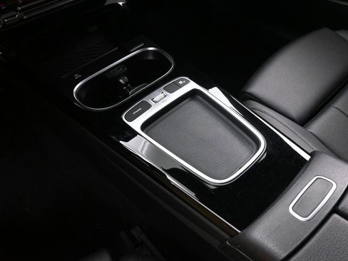 Used 2025 Mercedes-Benz CLA 250 4MATIC image 42