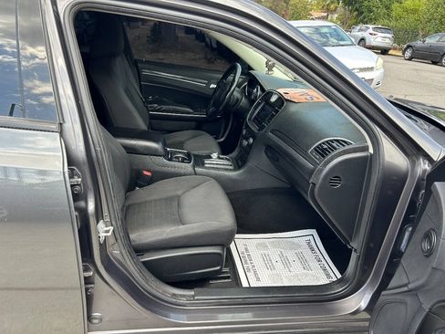 Used 2019 Chrysler 300 Touring w/ Sport Appearance Package RWD image 20