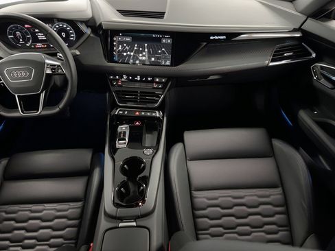 Used 2023 Audi e-tron GT Prestige w/ Prestige Package image 28