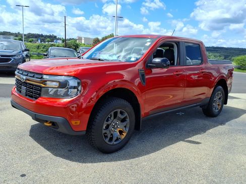 Certified 2024 Ford Maverick Tremor w/ Tremor Off-Road Package AWD/4WD image 3