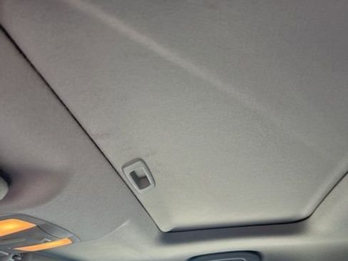 Used 2011 Nissan Quest LE image 11