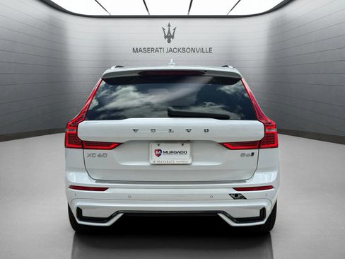 Used 2022 Volvo XC60 B6 R-Design w/ Advanced Package image 21