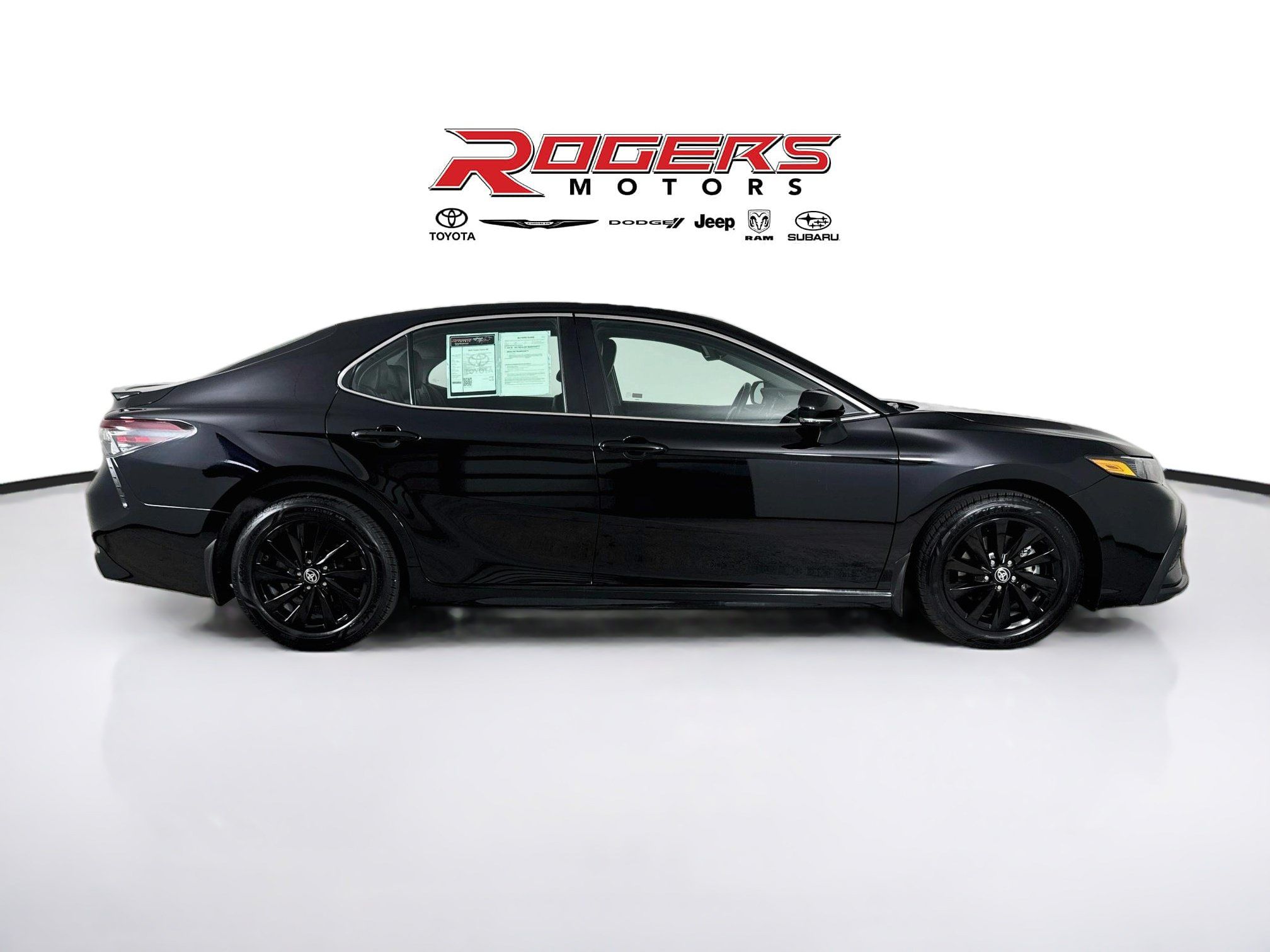 Used 2024 Toyota Camry SE FWD image 14
