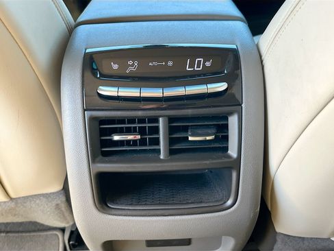 Used 2021 Cadillac XT5 Premium Luxury AWD/4WD image 27