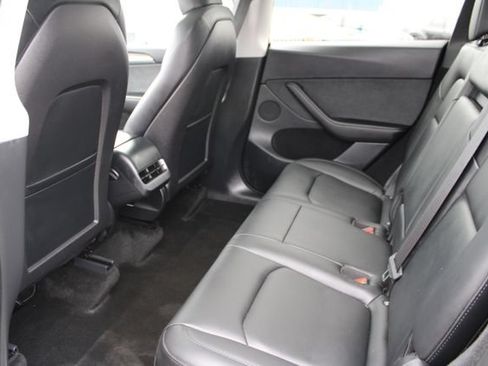 Used 2023 Tesla Model Y Long Range AWD/4WD image 32