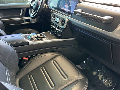 Used 2023 Mercedes-Benz G 550 image 16