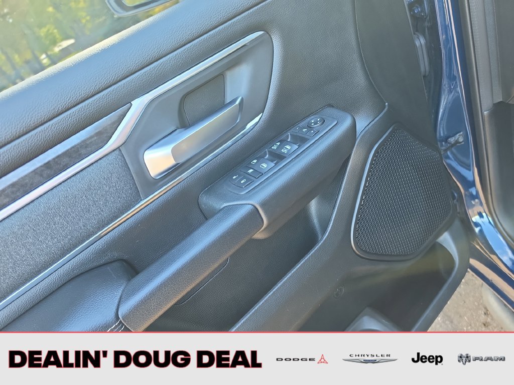 Used 2019 RAM 1500 Big Horn AWD/4WD image 12