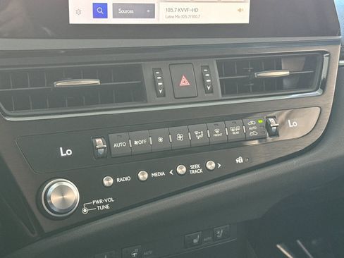 Used 2024 Lexus ES 350 w/ Premium Package FWD image 28