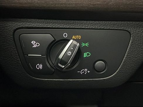 Used 2024 Audi Q5 e Premium w/ Convenience Package AWD/4WD image 32