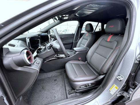 New 2025 Chevrolet Trax RS w/ Sunroof Package image 10