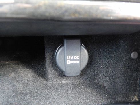 Used 2013 Chrysler 300 C w/ Light Group image 15