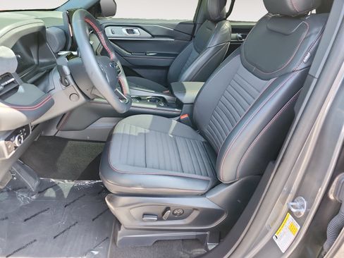 Used 2025 Ford Explorer ST-Line w/ Premium Package AWD/4WD image 9