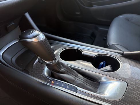 Used 2016 Chevrolet Malibu LT w/ Leather Package image 22