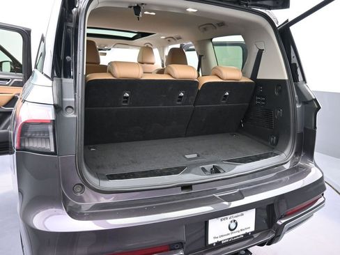 Used 2025 INFINITI QX80 Luxe AWD/4WD image 17