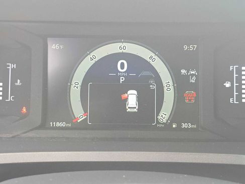 Certified 2025 Toyota 4Runner SR5 image 25