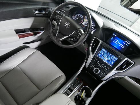 Used 2015 Acura TLX V6 w/ Technology Package FWD image 9