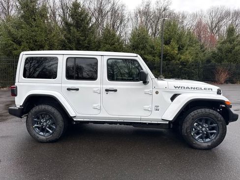 New 2026 Jeep Wrangler Unlimited Sport AWD/4WD image 9