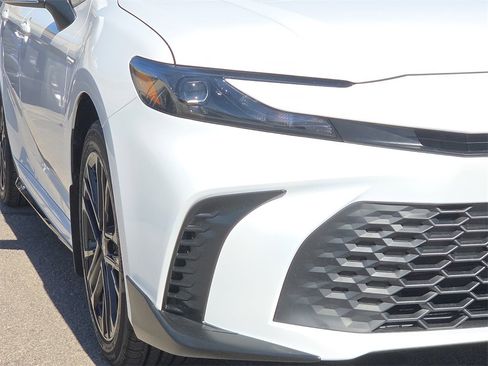 New 2026 Toyota Camry SE image 9