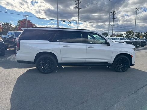 Used 2021 Cadillac Escalade ESV Sport Platinum w/ LPO, ONYX Package image 6