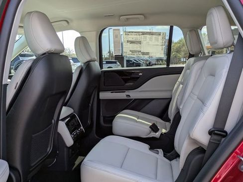 New 2026 Lincoln Aviator 2WD image 14