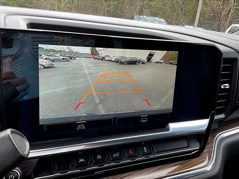 Used 2023 Chevrolet Silverado 1500 LT image 10