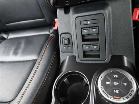 Used 2023 Ford Bronco Badlands image 11