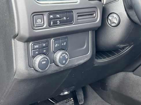Certified 2023 Chevrolet Suburban Premier AWD/4WD image 26