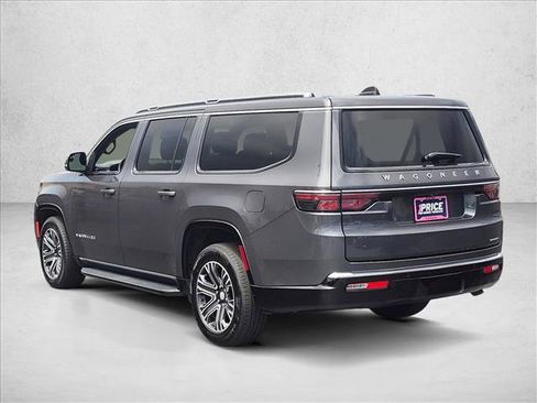 Used 2024 Jeep Wagoneer L Series II w/ Flexible Seating Group AWD/4WD image 8