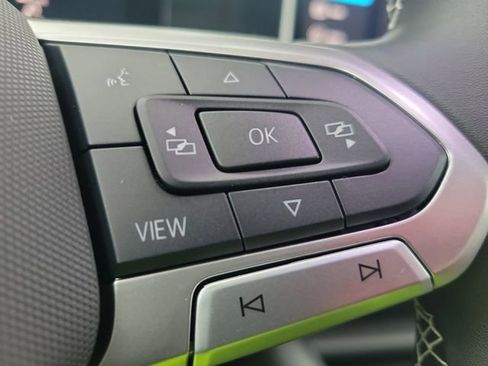 New 2026 Volkswagen Tiguan SE image 26