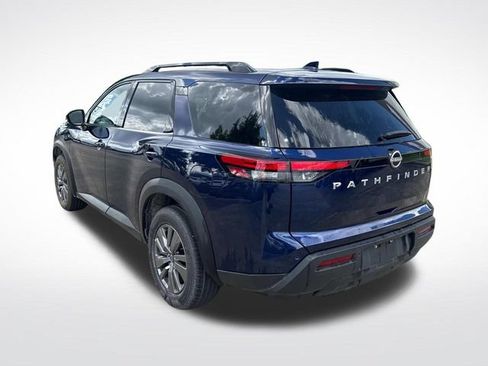 Used 2025 Nissan Pathfinder SV FWD image 7