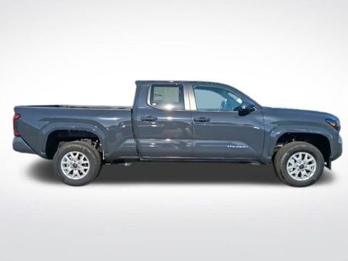 New 2025 Toyota Tacoma SR5 image 4