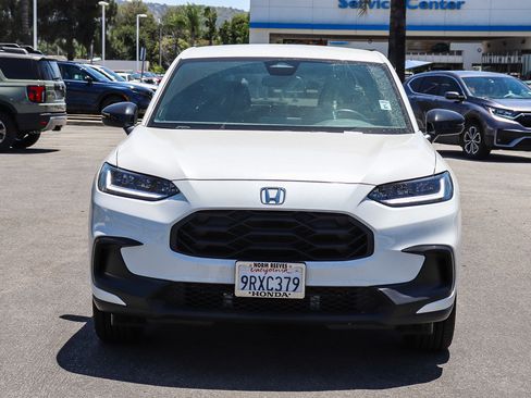 Certified 2025 Honda HR-V Sport image 2