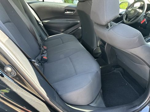 Used 2021 Toyota Corolla LE FWD image 18