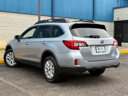 Used 2017 Subaru Outback 2.5i Premium image 7