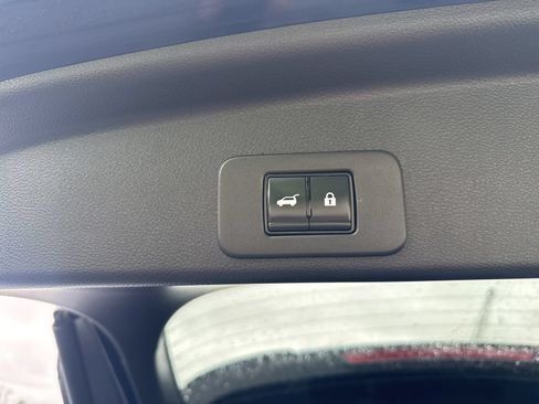 Used 2025 Nissan Murano SL AWD/4WD image 13