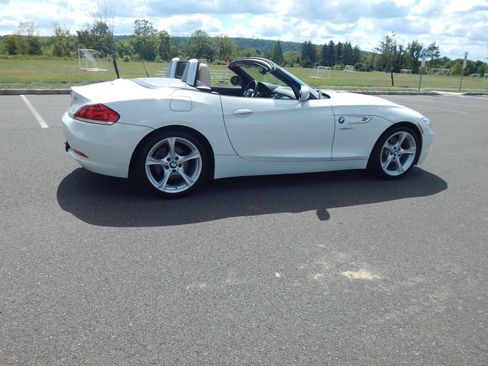Used 2016 BMW Z4 sDrive28i image 13