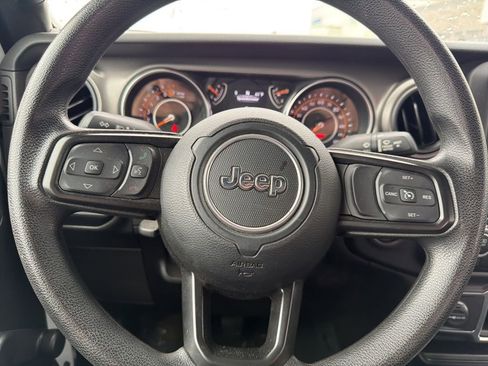 Used 2021 Jeep Wrangler Sport AWD/4WD image 15