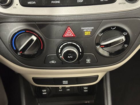 Used 2021 Hyundai Accent SEL image 23