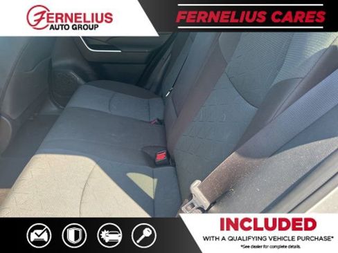 Used 2025 Toyota RAV4 XLE AWD/4WD image 7