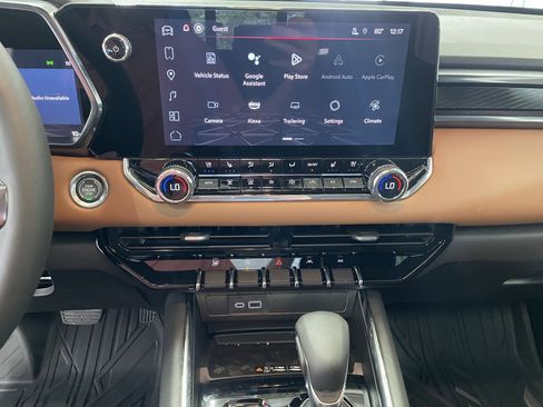 New 2025 GMC Canyon AT4 w/ Nightfall Edition image 16