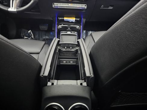 Certified 2025 Mercedes-Benz GLB 250 4MATIC image 31