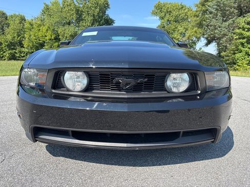 Used 2012 Ford Mustang GT RWD image 8
